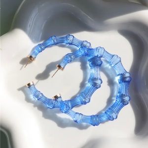 ☀️ Jewelry 2 for $20☀️ Clear Blue Resin Hoops